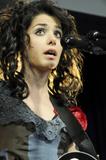 th_24376_celeb-city.org-The_Elder-Katie_Melua_2009-05-03_-_performing_live_at_Amoeba_Records_in_Hollywood_166_122_170lo.jpg