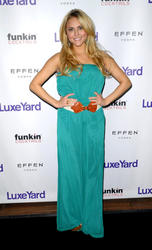 th_241618563_CassieScerbo_LuxeYardStyleLaunchParty_Hollywood_270312_101_122_447lo.jpg