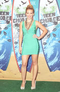 http://img264.imagevenue.com/loc568/th_47902_Hilary_Duff_at_the_2010_Teen_Choice_Awards41_122_568lo.jpg