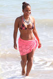 th_12143_KUGELSCHREIBER_Christina_Milian_hangs_out_on_the_beach_with_friends26_122_6lo.JPG