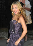 th_14311_celebrity_paradise.com_TheElder_KateHudson2010_04_29_Chopards150YearsOfExcellenceGala14_122_6lo.jpg