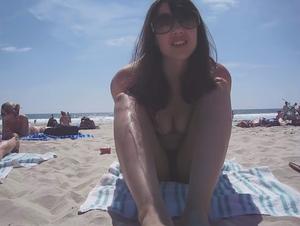 Friends-feet-Eva-Beach--t6g4j0qglr.jpg