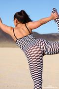 Aria Giovanni - Checkered Yoga 1 -a12hrpft0v.jpg
